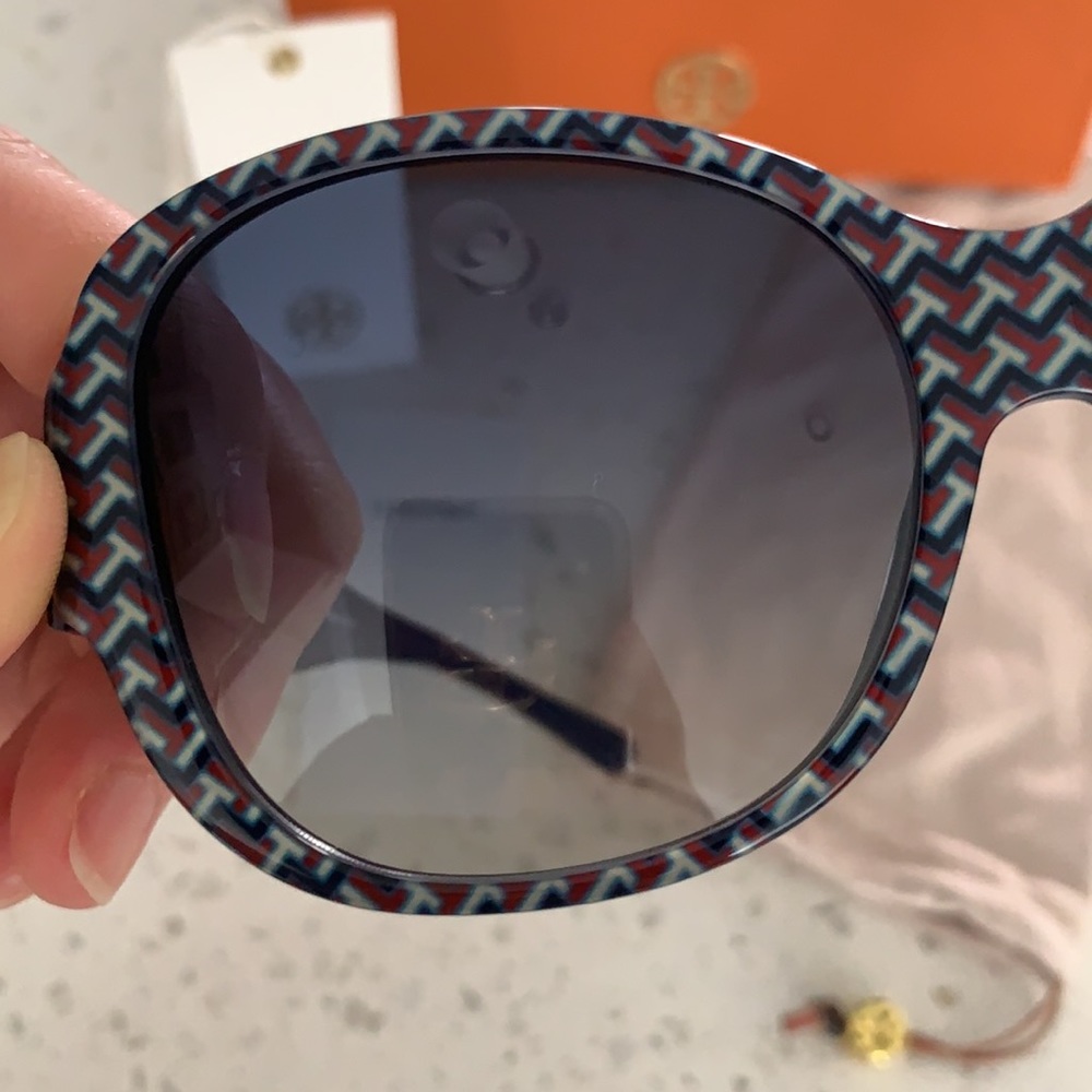 TORY BURCH Authentic T-Zig Zag Print Sunglasses New With Tag - Picture 8 of 16